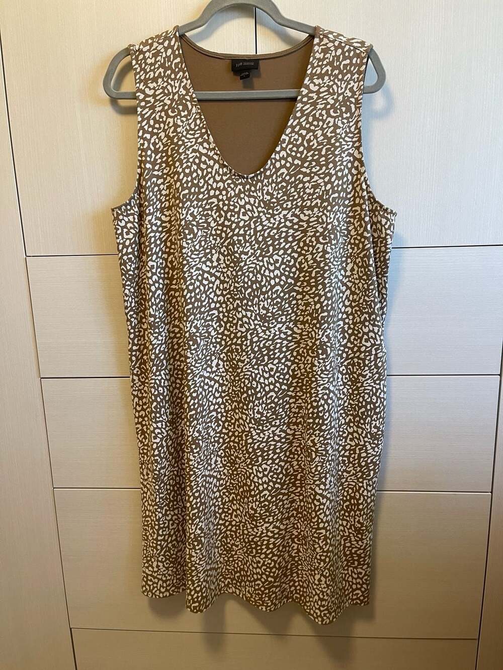 J. Jill Wearever Leopard Print V-Neck Sleeveless Dress with Pockets Sz L